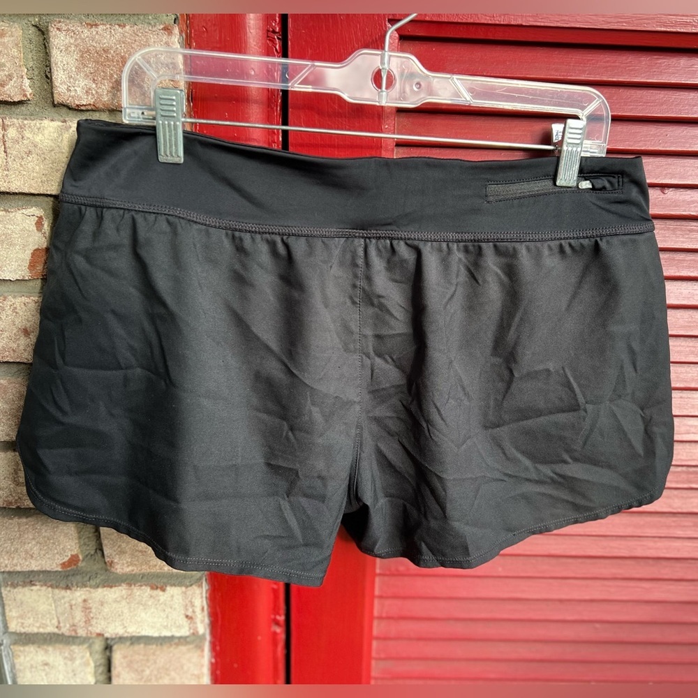 Nike Women's Extra Large Black Athletic Shorts - Picture 3 of 5